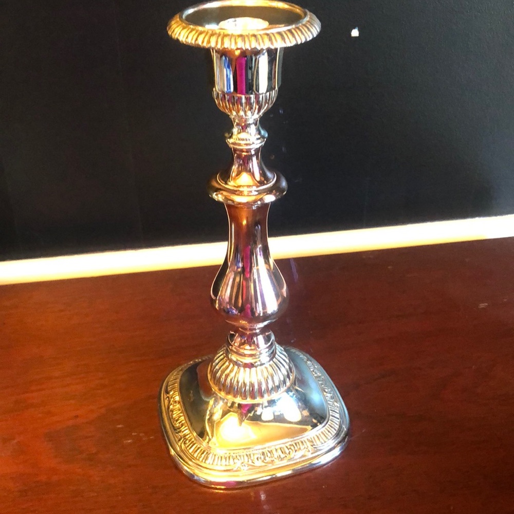 REED & BARTON SULGRAVE MANOR CANDLESTICK